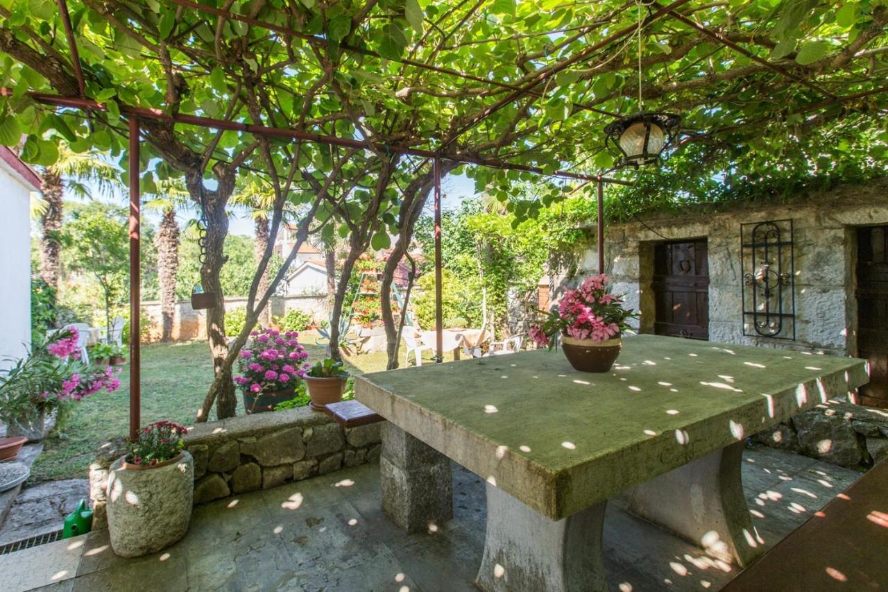 Anamarija Apartments Near The Beach And The Fantastic Adria Sea With Over 10 Small Islands Close By فونتانا المظهر الخارجي الصورة