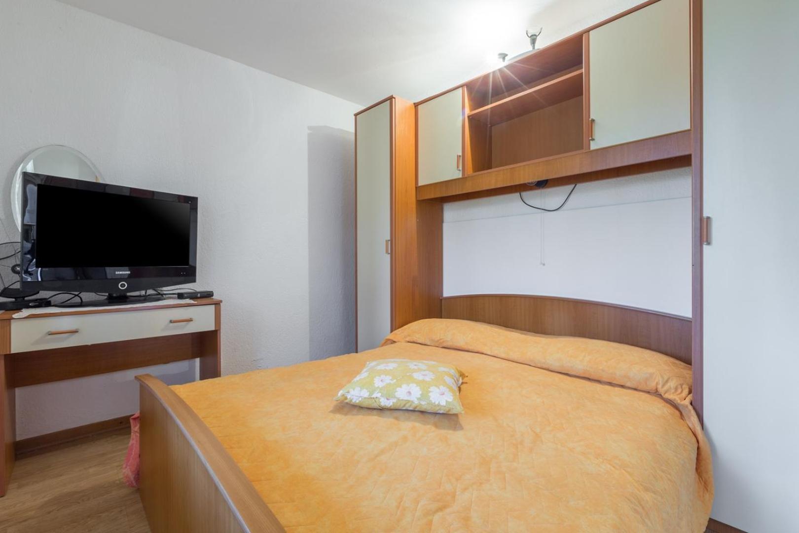 Anamarija Apartments Near The Beach And The Fantastic Adria Sea With Over 10 Small Islands Close By فونتانا الغرفة الصورة